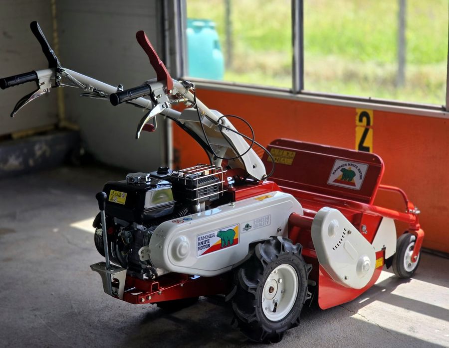Tocator vegetatie mașină tuns iarbă înaltă Ultra Profesionala Herkules Made in Japan  motor Honda GX  diferențial blocabil 3 viteze ca nou!