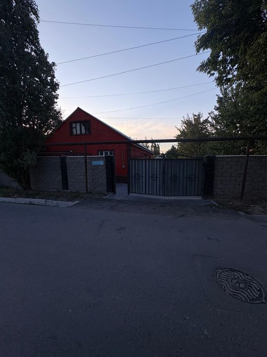 Продается Дом 100^2 метров, 8 соток