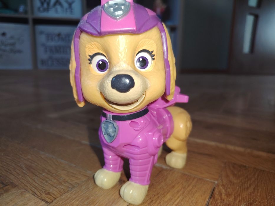 Интерактивна играчка Скай