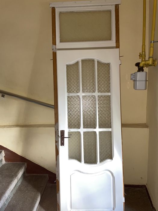 Vând ușă lemn bucătărie