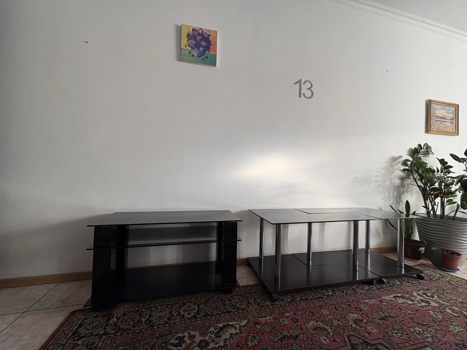 Столик журнальный, под телевизор