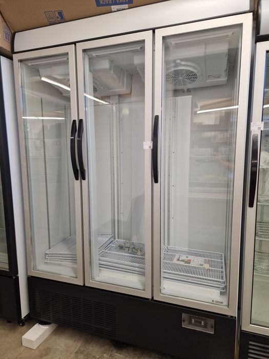 Крайстенна хладилна витрина UGUR USS 1500