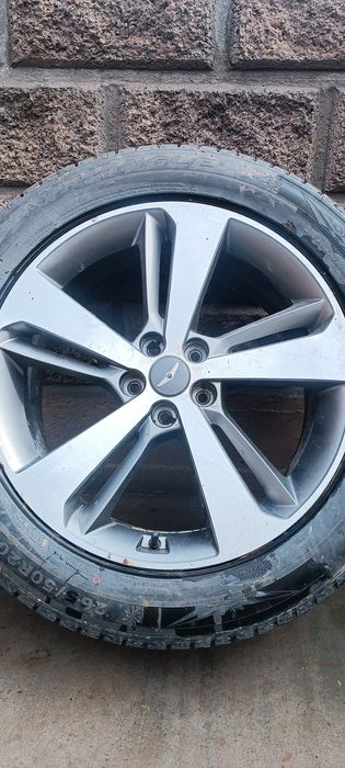 Hyundai Genesis GV-70 GV-80 Диск с шиной в комплекте.