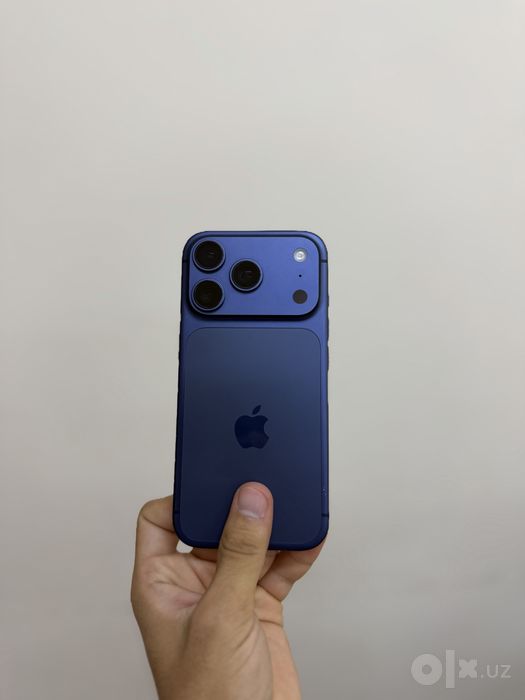 Iphone 17 pro blue 256 batery 92%  sim esm karobka hamma narsa bor