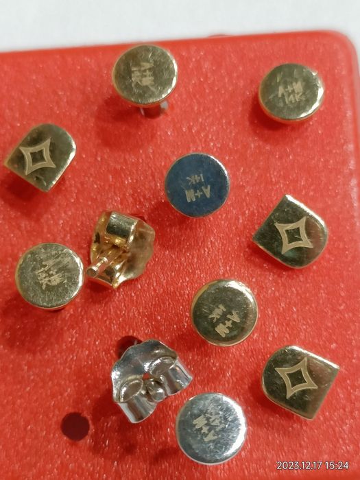 Vind piercing-uri din aur 14kt