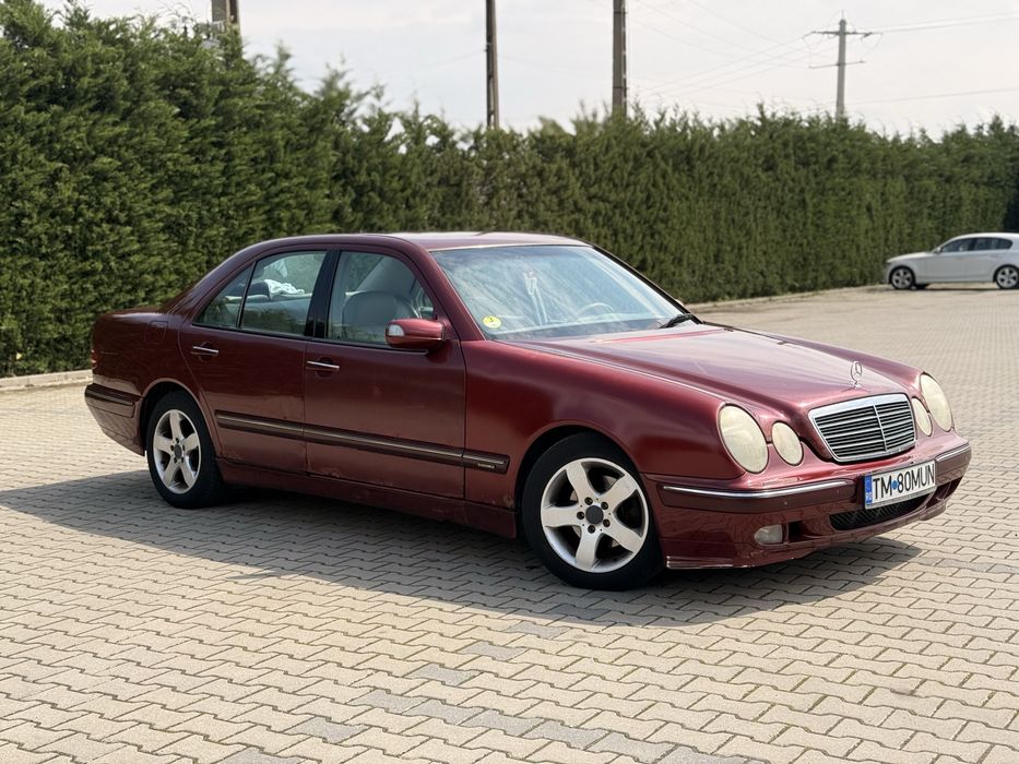 Mercedes-benz  e220