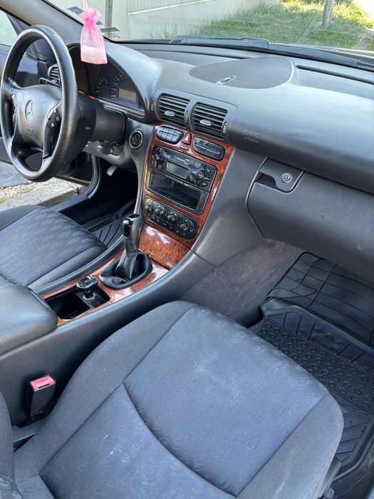 Продавам мерцедес w203