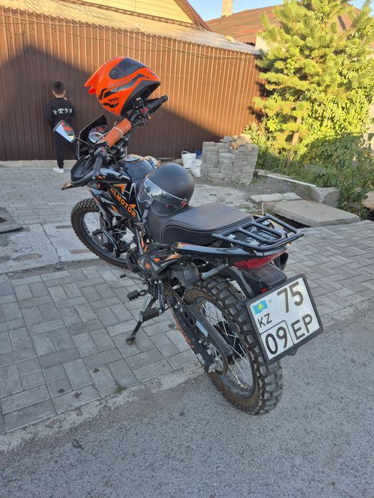 Мотоцикл эндура 250 кубов