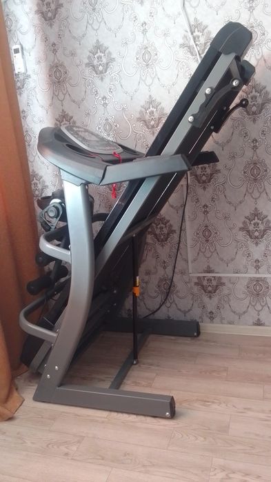 Продам беговую дорожку