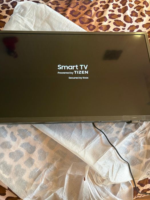 Samsung Smart TV 32" HD H5000F – Nou, în cutie