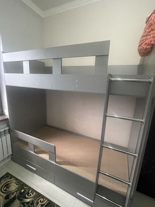 Продам 2х ярусную кровать