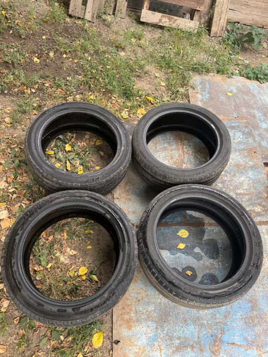 Продам шины комплект 225/45R17