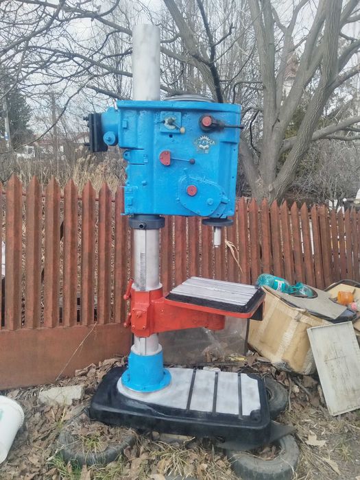 Masina de găurit cu coloana electrica foarte mare