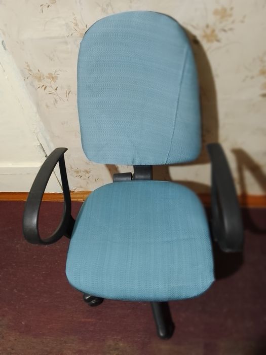 Цена окончательно.Кресло-8000тен.Расч/Налич.