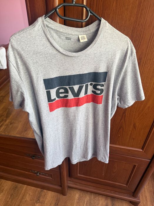 Tricou Levis barbati gri
