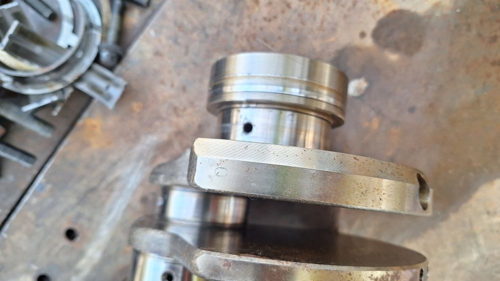 Колянов вал за двигател om642 320cdi Mercedes