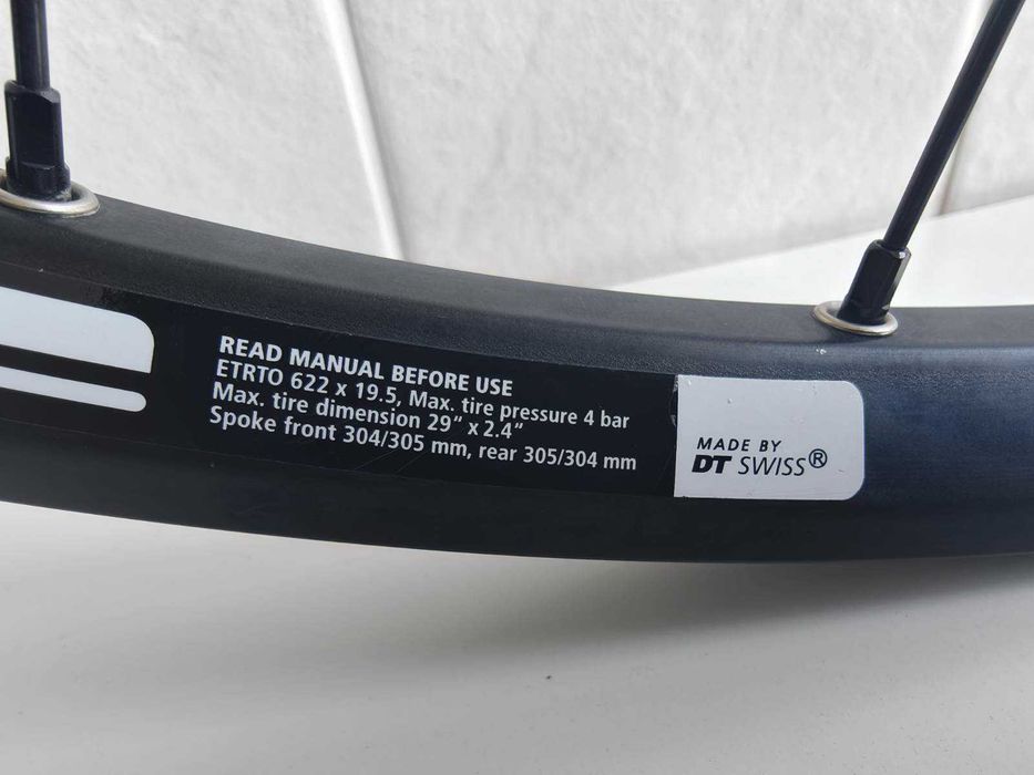 Roti MTB 29" DT Swiss M1700 Spline tubeless ready