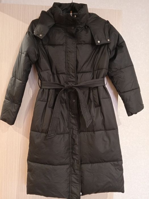 Зимняя куртка очень теплая.