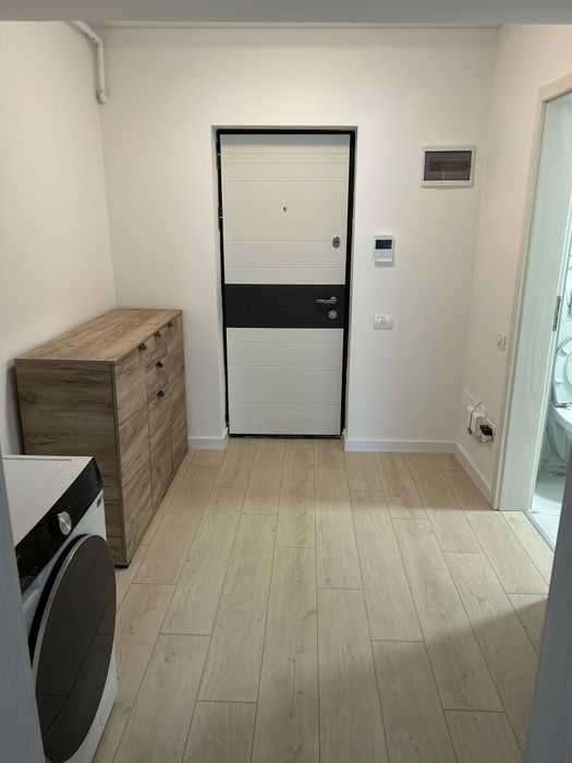 Închiriez garsonieră in complexul 81Residence ,decomandată langa metrou Berceni (M2)