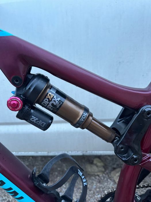 Bicicleta rocky mountain altitude