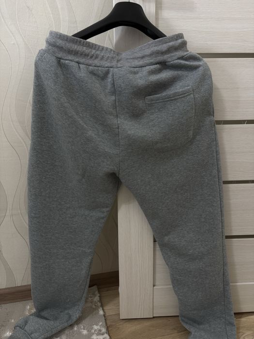 серые трико/штаны в идеале