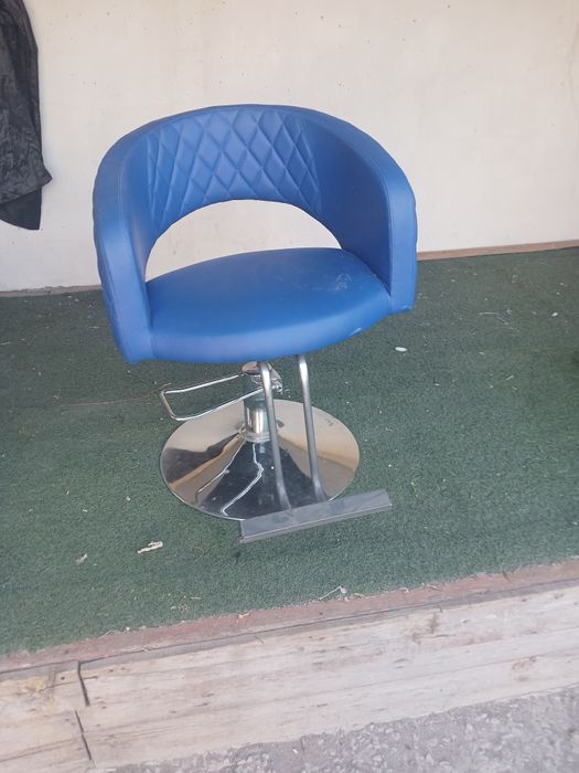 Продам стол в хорошем состоянии