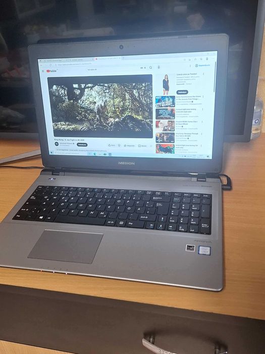 Medion Akoya – i5-7200U, 8GB DDR4, 120GB SSD + 1TB HDD