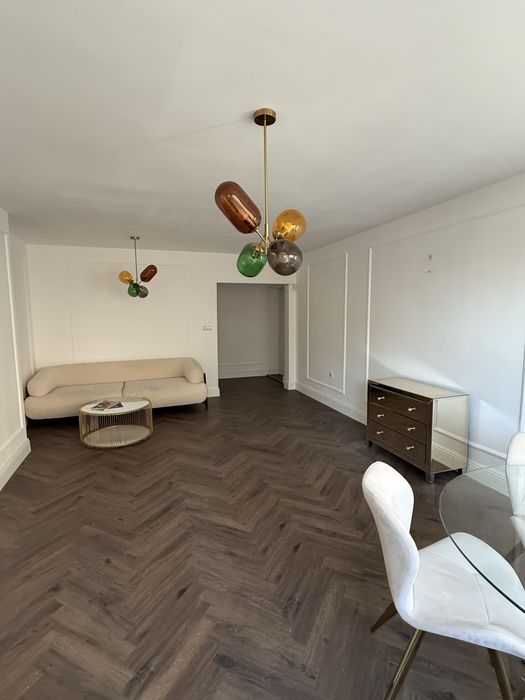 Ателие под наем в центъра, Бургас.В момента подходящо за офис.