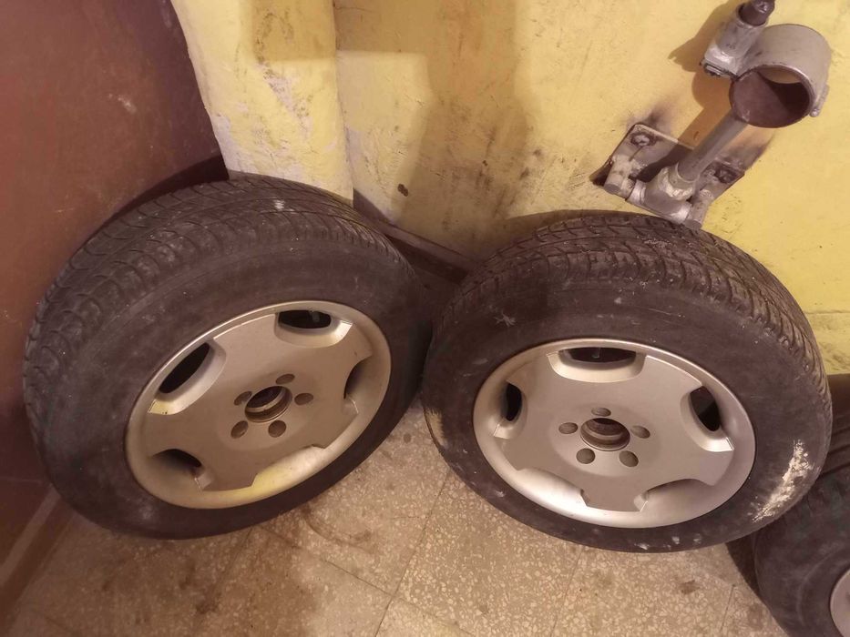 Продавам джанти с гуми за Mерцедес 15 цола. ET-35, 5x112, 7Jx15.