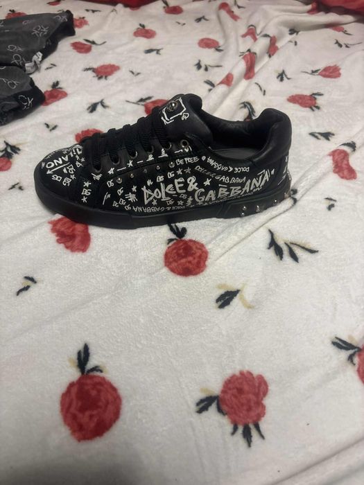 adidași dolce gabana marime:35 au fost doar odată purtați