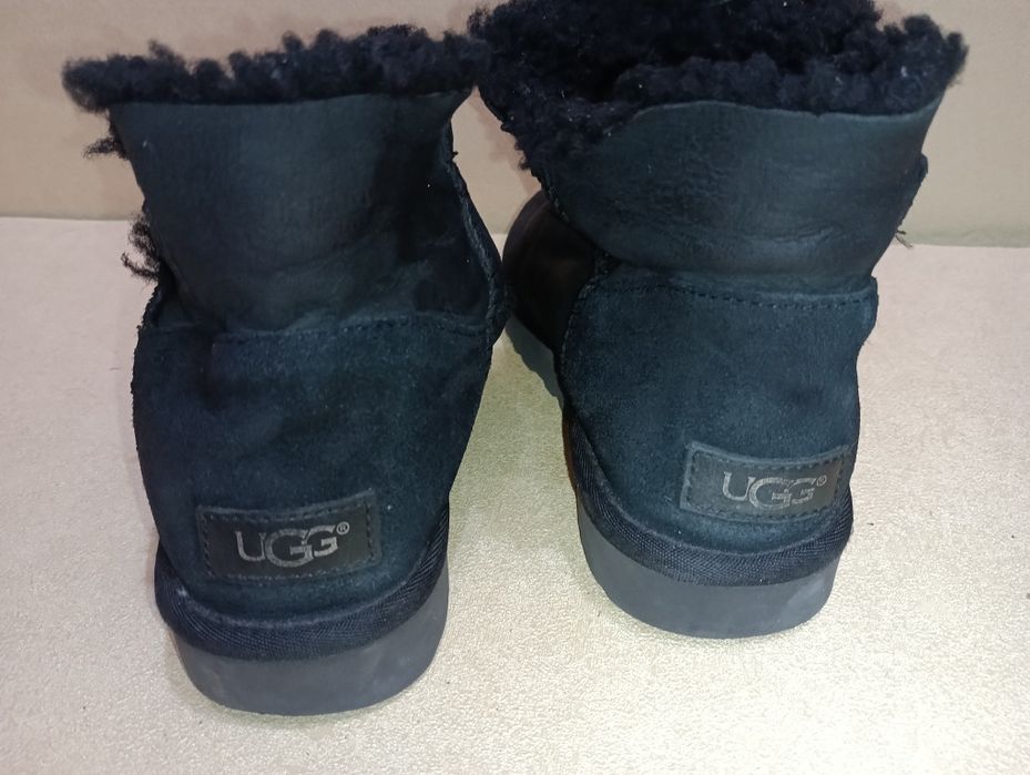 UGG кожени боти N38 - 45 лв