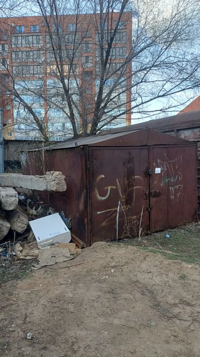 Продам гараж 3 на 6м