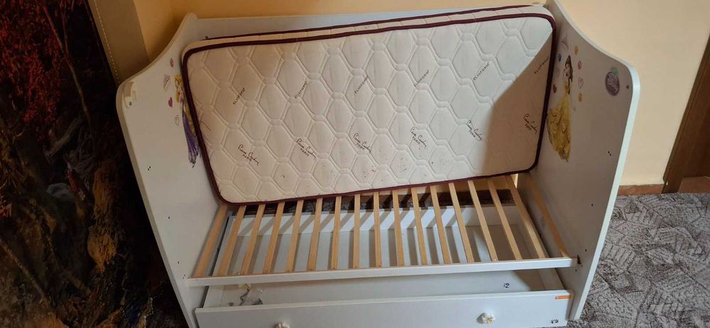 детско легло Lorelli 60х120 с матрак Pierre Cardin - 120 лева