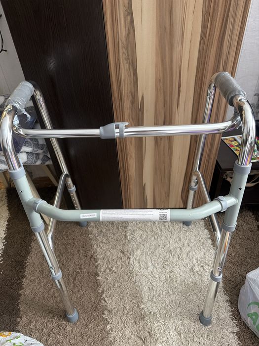 Ходунки для инвалидов