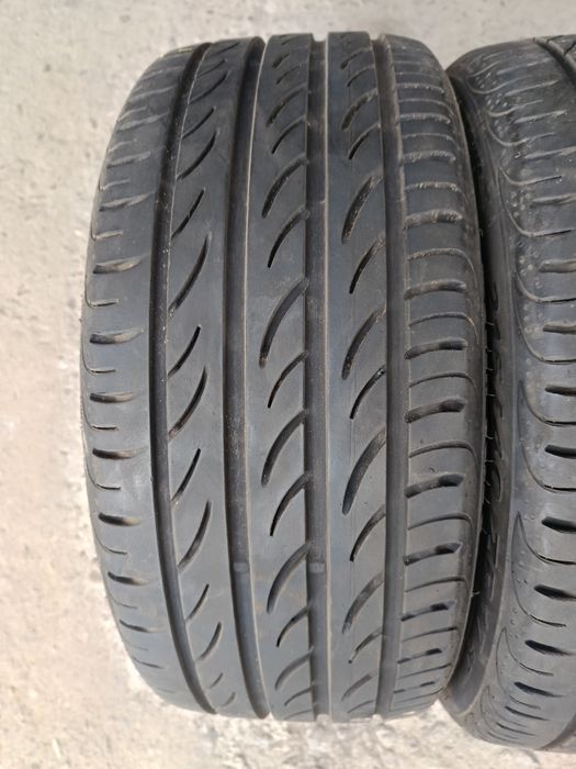 Летни гуми -17цола -215/40-1бр.-65лв."PIRELLI"