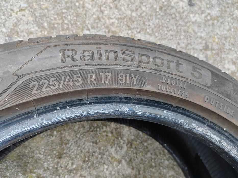 225/45/17 2бр.Uniroyal Летни гуми