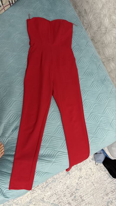 Продам нарядный вечерний комбез