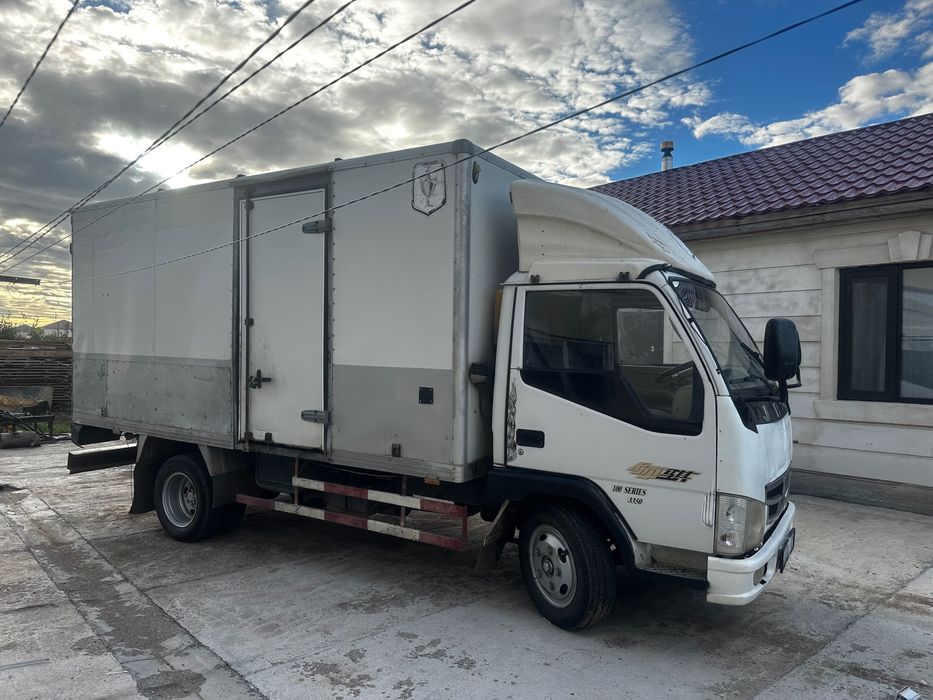 Продам грузовик JBC