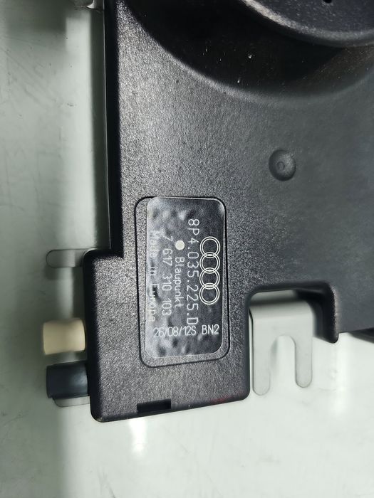 Amplificator antena AUDI A3 (8P1) [Fabr 2003-2012] 8P4035225D