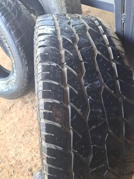 Продам шины на джип