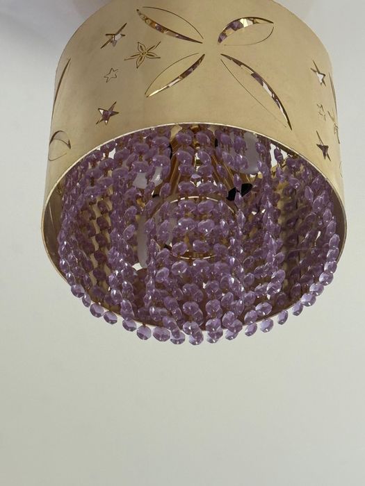 Продам люстру б/у в отличном состоянии