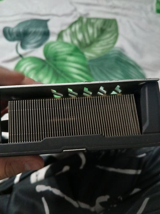 Placa video Nou-Nouță Radeon rx 570 8gb impecabila pentru gaming