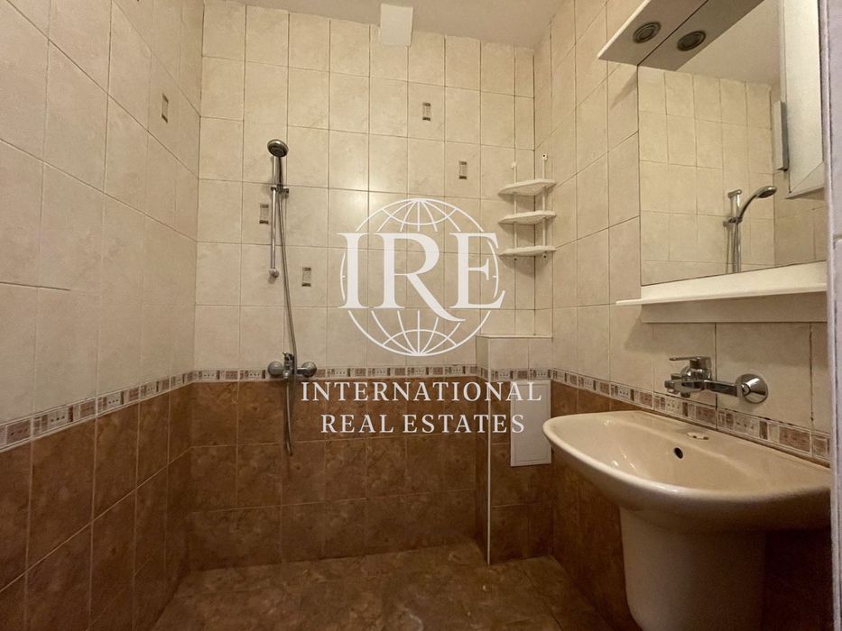 Дава се под наем Тристаен апартамент в Варна, Център - 91 кв.м за 698.19 € - Снимка #10
