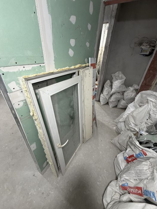 Бу пластиковые окна и дверь