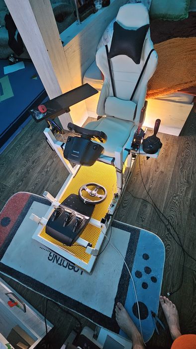 Кокпит для сим рейсинга на базе logitech g29