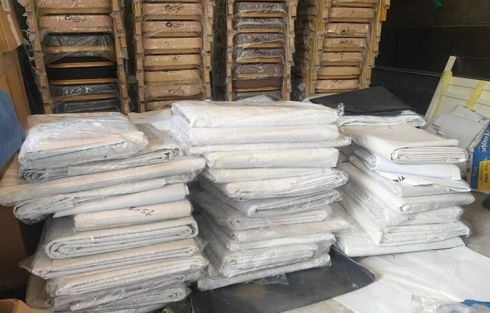 Prelata cauciucata groasa nouă rămasă din alte comenzi