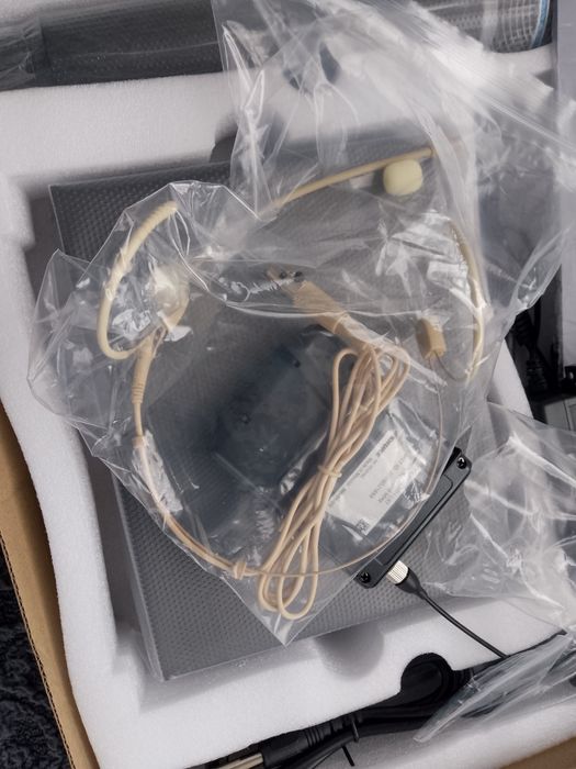 Set complet Microfon wireless shure QLx ,cu bodypack