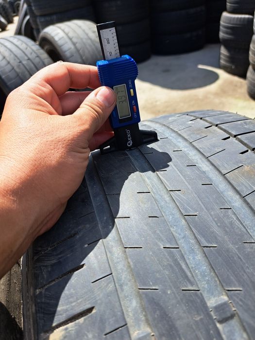 Anvelope de vara 265-35r22 Falken