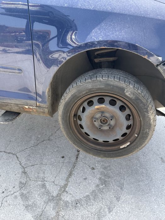 На части Vw Golf 5 Plus 2.0tdi BMM 2007год дизел теглич ръчка