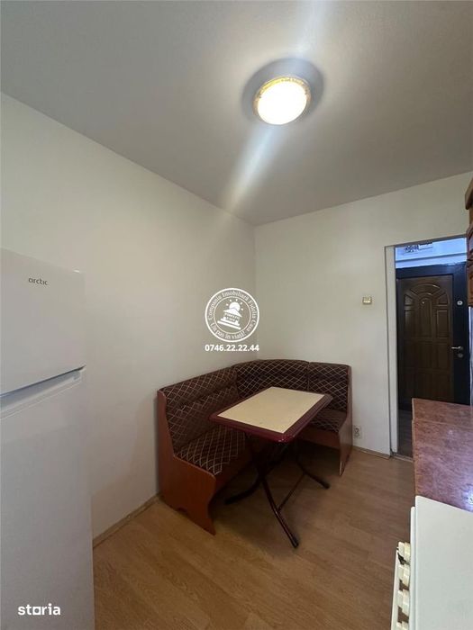 Apartament 2 camere, etaj intermediar, fara risc - Podul de Piatra